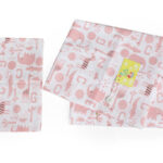 ملحفه نیم ست نوزادی دو تکه بروجرد طرح انیمالز 2 رنگ صورتی