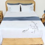 ست لحاف وکاور بزرگسال گلدوزی دو نفره هفت تکه بروجرد طرح چین رنگ سفید